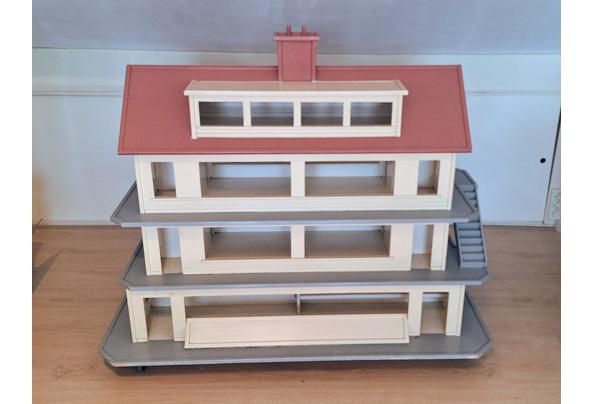 GROOT poppenhuis - 20260718_115723~2 GROOT poppenhuis - 20260718_115723~2