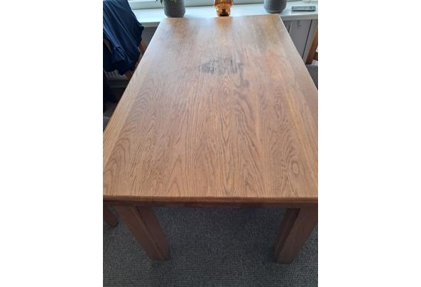 Gratis eettafel( opknapper) met 4 stoelen en salontafel zonder la. - 20260809_102821