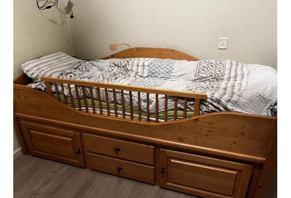 Kinderbed met opbergvakken en lades - IMG_1592