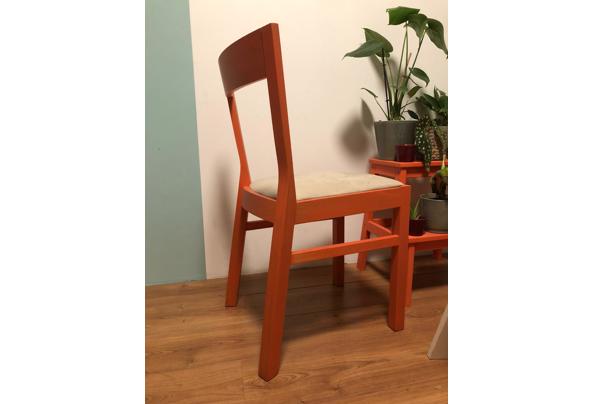 2 houten stoelen met uitneembaar zitdeel - WhatsApp-Image-2020-12-22-at-18-55-23.jpeg