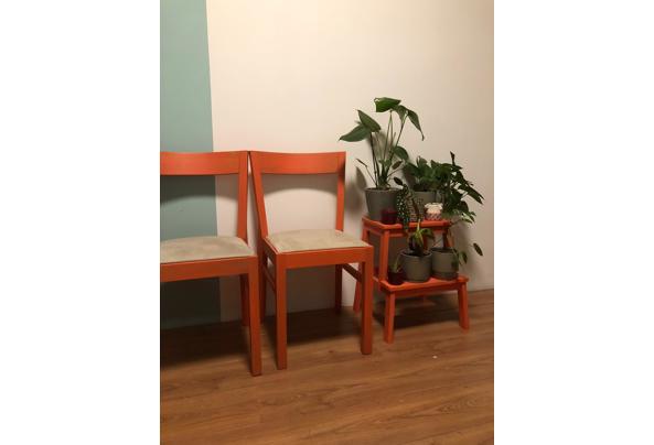 2 houten stoelen met uitneembaar zitdeel - WhatsApp-Image-2020-12-22-at-18-55-25-(1).jpeg
