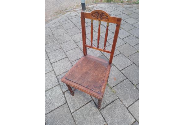 Antieke houten stoel - 17869710347313357229639604246308