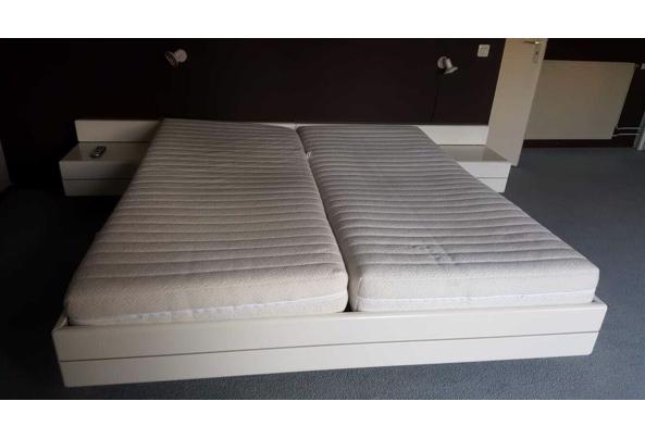 2-persoons auping bed met matrassen en elektrische verstelbare lattenbodems - IMG-20210331-WA0001