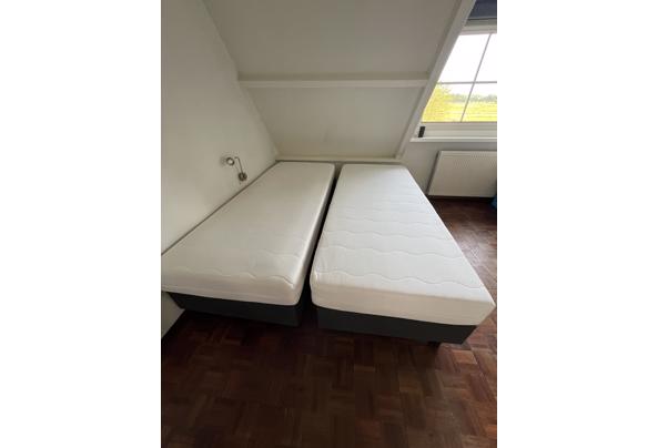 2x boxspring onderstel + matras - gratis af te halen - IMG_1703