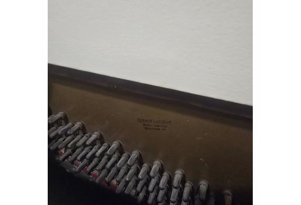 Gratis af te halen: Duitse piano Robert Luedtke (Berlin-Spandau) - 20261019_183208 Gratis af te halen: Duitse piano Robert Luedtke (Berlin-Spandau) - 20261019_183208
