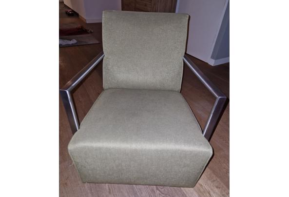 Fauteuil met metalen frame - 20251210_234344