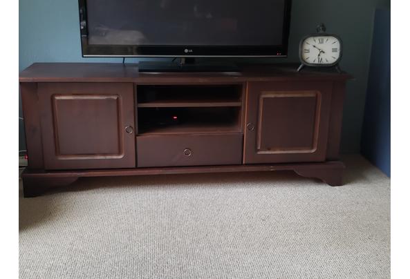 TV meubel bruin 150 (b)×40(d)×55(h) - 20210901_184952