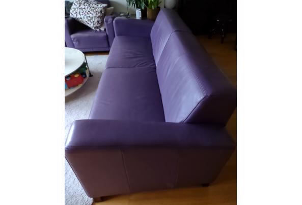Lange donkerpaarse leren bank - IMG_20251118_154259043