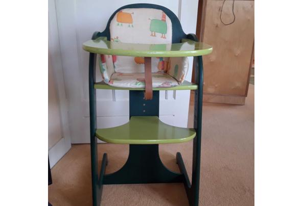 Groen geschilderde kinderstoel  - IMG-20250623-WA0004