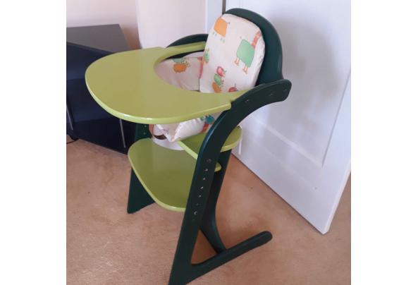Groen geschilderde kinderstoel  - IMG-20250623-WA0005