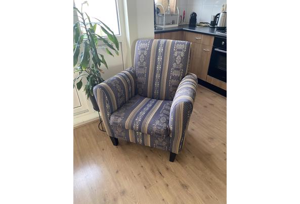 Blauw/bruine fauteuil - 564E68E8-990B-4DB7-A01C-69021382CB1E
