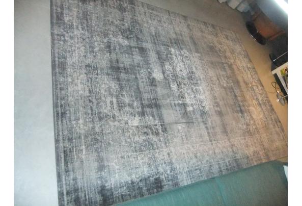 Vloerkleed Cool vintage grijs (gratis af te halen) - DSCF6061_637844085895662934