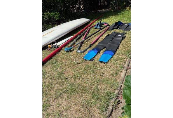 Gratis af te halen beginners surfplank met toebehoren - Wayler-surfplank-2