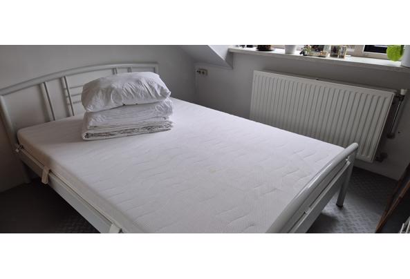 2 persoons bed  140x200 met matras - 20251217_115805