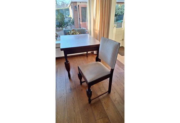 Antieke tafel met 4 bijpassende stoelen - 2025-12-25-13-54-01