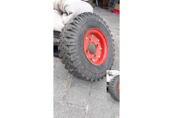3 trailer banden met velg - 20250714_094231