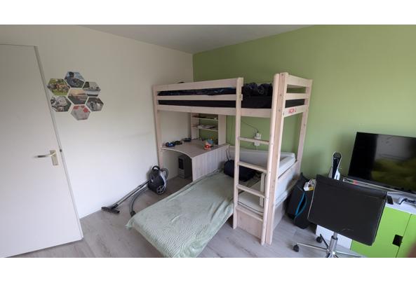 Hoogslaper met bureau en schoon matras - PXL_20250609_170223323