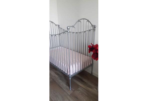 Smeedijzeren ledikant 60X120 cm - 5AEC3DAD-2DF1-49EF-9289-6D95B05FAEC7