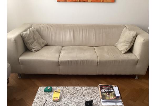 Mooie suede 3 zits bank - ADC5A75F-C95C-4E22-8B24-94544EAEF073_1_102_o