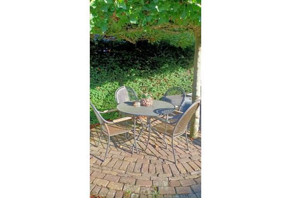 Tuinset, tafel met 4 stoelen en 4 kussens - IMG20250901180927
