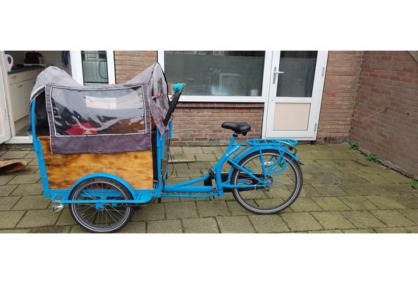 Mooie blauwe bakfiets - 20201029_133805_HDR_637398596587173892