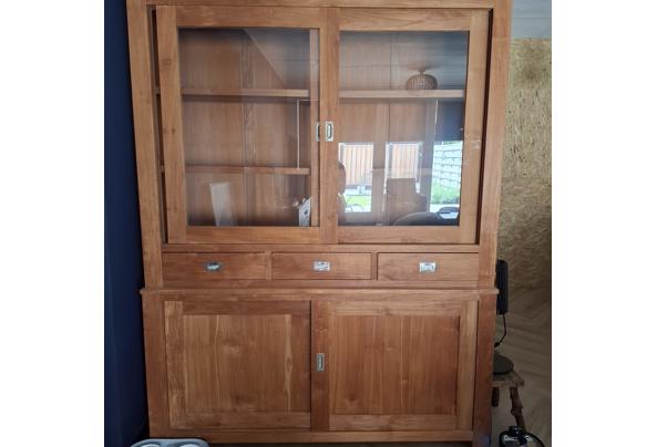Houten glazen kast  - 17547371529925378141993642392251