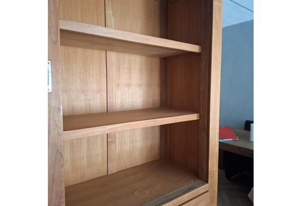 Houten glazen kast  - 1754737191955489636138243421881
