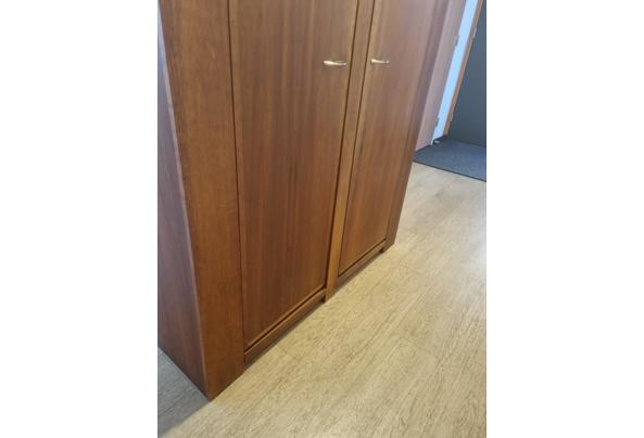 Hoge houten kast - 1-3