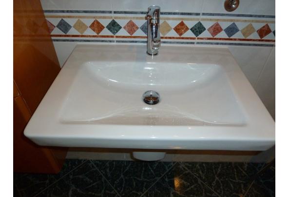 Badkamermeubel met spiegel en wastafel compleet met kraan  - P1020712