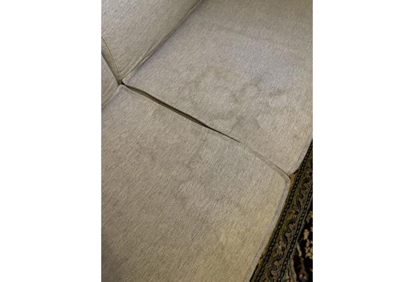 Kleine driezitsbank - lichtgrijs - IMG_4863 Kleine driezitsbank - lichtgrijs - IMG_4863