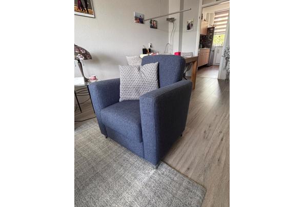 3-zitsbank en 2 losse stoelen in goede staat - a-