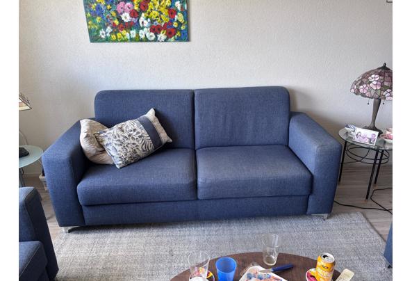3-zitsbank en 2 losse stoelen in goede staat - c-