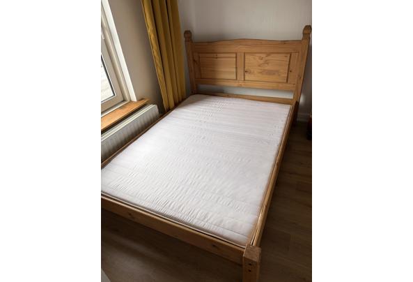 Massief houten bedframe voor 200x140 matras - IMG_3981 Massief houten bedframe voor 200x140 matras - IMG_3981