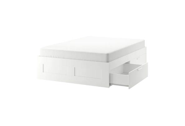 Hemnes bed 140x200 - 598E85BC-4A97-49AB-A015-E9E4F643D7A5