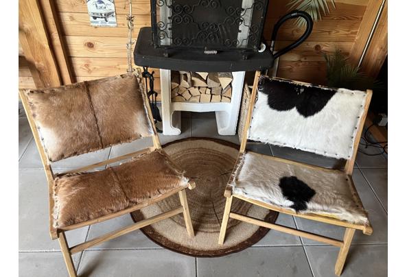 2 Teakhoutenstoelen met vacht - IMG_9347