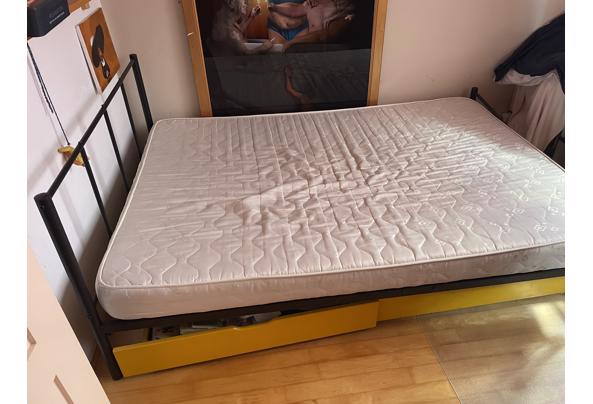 Bed met matras 140x 200 - IMG_5408