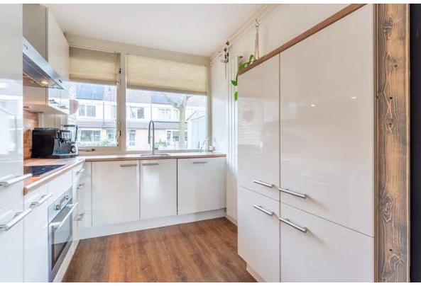 Complete witte hoogglans keuken incl. alle apparatuur - mp-3993d47e7faa42689bf156044908488e-IMG_1489