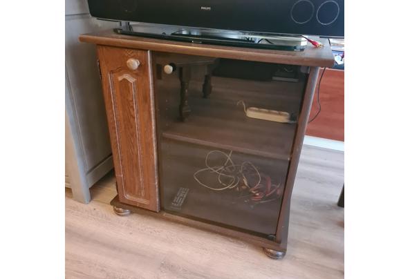 Klein kastje / dressoir met glazen deur - 20251112_084153