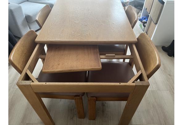 Houten vintage tafel met 4 stoelen en uitschuifstuk - IMG_1924