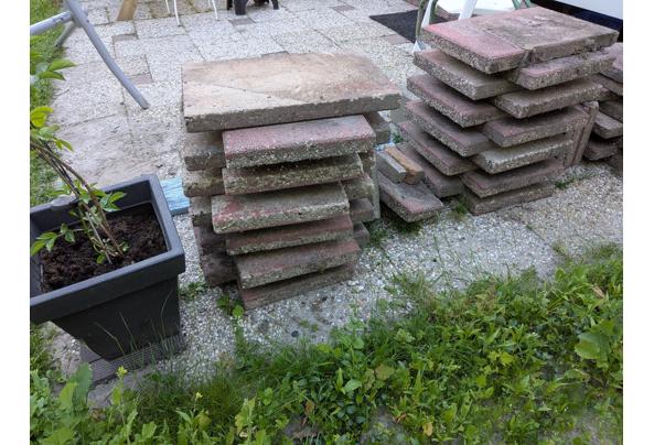 rode betontegels van 60 x 40 x 5 - PXL_20260524_183019680