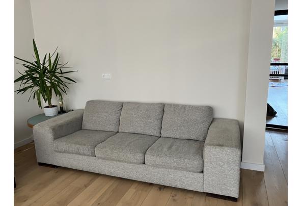 Grijze bank 3 personen - IMG_2891