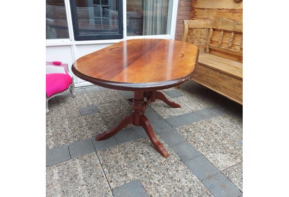 Ovale eettafel ,2 delen,( poot en tafelblad) - 20250804_114540