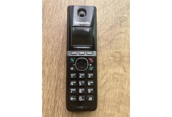 Twee geschakelde dect telefoons - 002