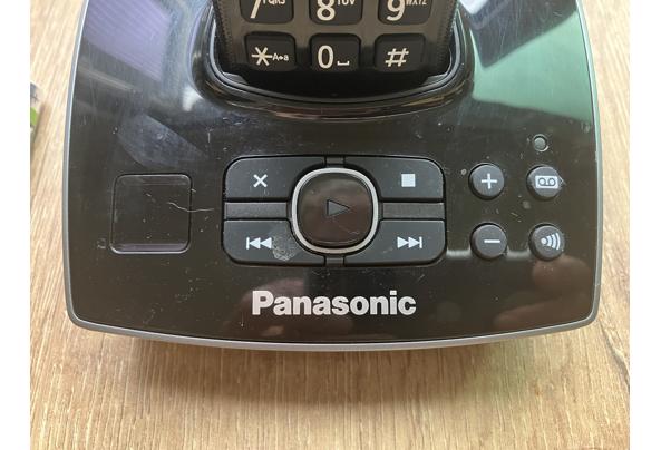 Twee geschakelde dect telefoons - 003
