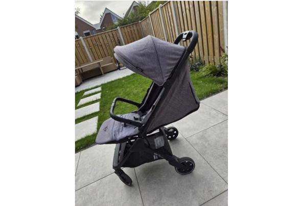 Kinderwagen Easywalker mini cooper buggy - geheel inklapbaar - Scherm­afbeelding-2025-10-13-om-12-24-38