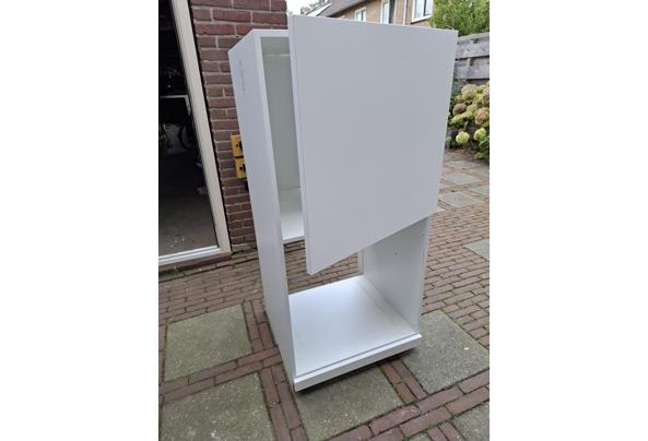 witte kast met 1 deur en 1 open vak. - 20260926_121740