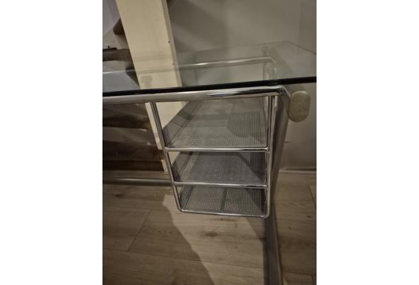 Bureau met glazen blad - 20251216_163850