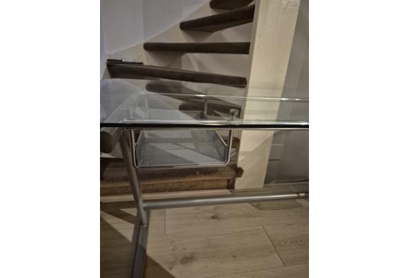 Bureau met glazen blad - 20251216_163855