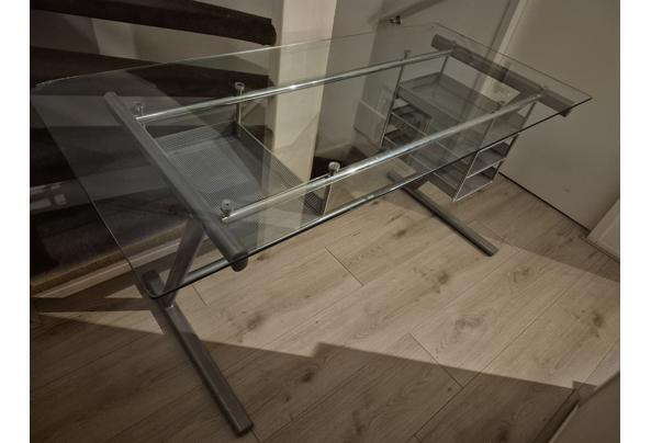Bureau met glazen blad - 20251216_163900