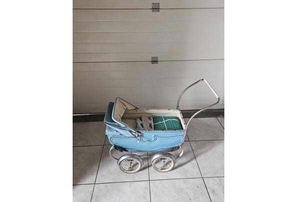 Speelgoed poppenwagen jaren '60 - 20260724_125349